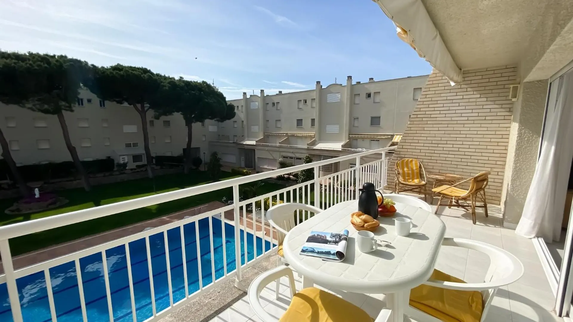 Apartment With Community Pool And Garden L' Escala